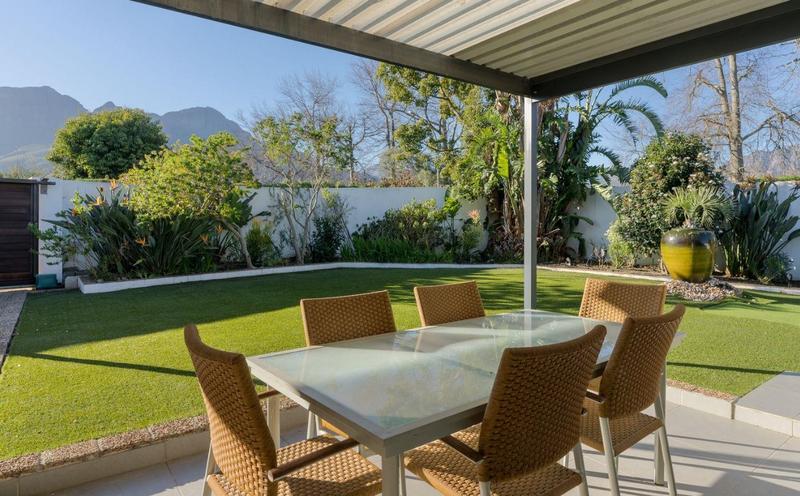 8 Bedroom Property for Sale in Somerset West Western Cape